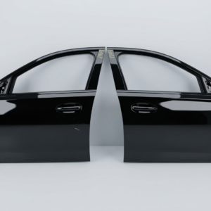 (كود 562) W206 (2022-2026) - أبواب جانبية (للباب الواحد),"(تجاري: $350 إلى $550) (أصلي مستعمل: $650 إلى $950)"