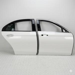 (كود 583) W213 (2017-2023) - أبواب جانبية (للباب الواحد),"(تجاري: $320 إلى $490) (أصلي مستعمل: $550 إلى $850)"